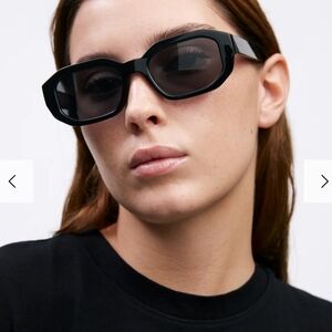 NWT Meller KESSIE all black KES3-TUTCAR BS128